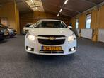 Chevrolet Cruze 1.6 LT/NIEUWE DISTRIBUTIE/SENSOR/NAVI, Voorwielaandrijving, Euro 5, Zwart, 4 cilinders