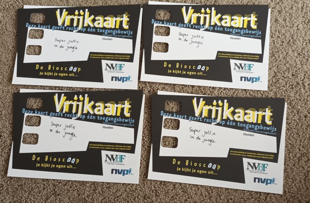 4 vrijkaarten/ bioscoopkaarten Super juffie in de jungle