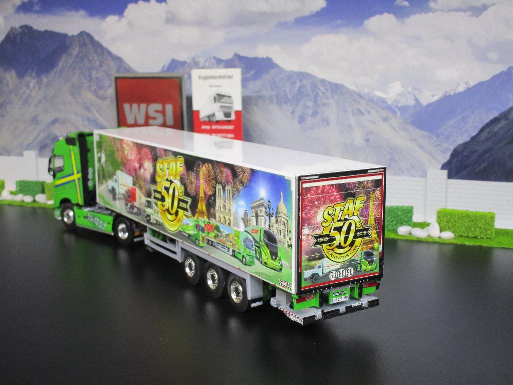 Wsi 01-3032 Volvo FH4 Globetrotter  , Staf Transporte, Ophalen, Nieuw, Bus of Vrachtwagen, Wsi