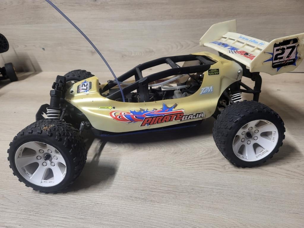 T2m pirate baja buggy 1/10, Hobby en Vrije tijd, Modelbouw | Radiografisch | Auto's, Ophalen of Verzenden, Zo goed als nieuw, Overige schalen