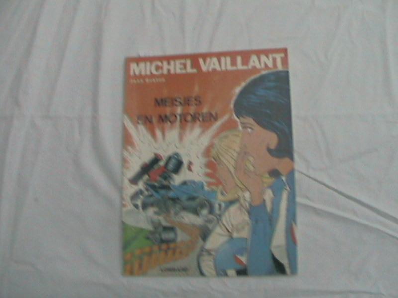 michel vaillant nr 25 meisjes en motoren lombard 1974, Eén stripboek, Ophalen of Verzenden, Zo goed als nieuw
