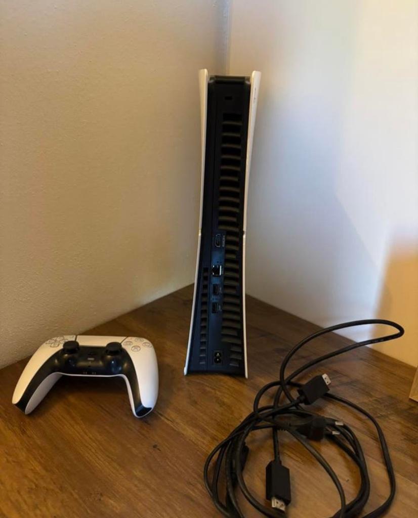 Playstation 5 slim digital met bon, Ophalen, Zo goed als nieuw, Playstation 5 Digital