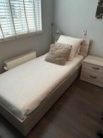 1-persoonsbed + nachtkastje, Ophalen, Eenpersoons, Hout, 90 cm