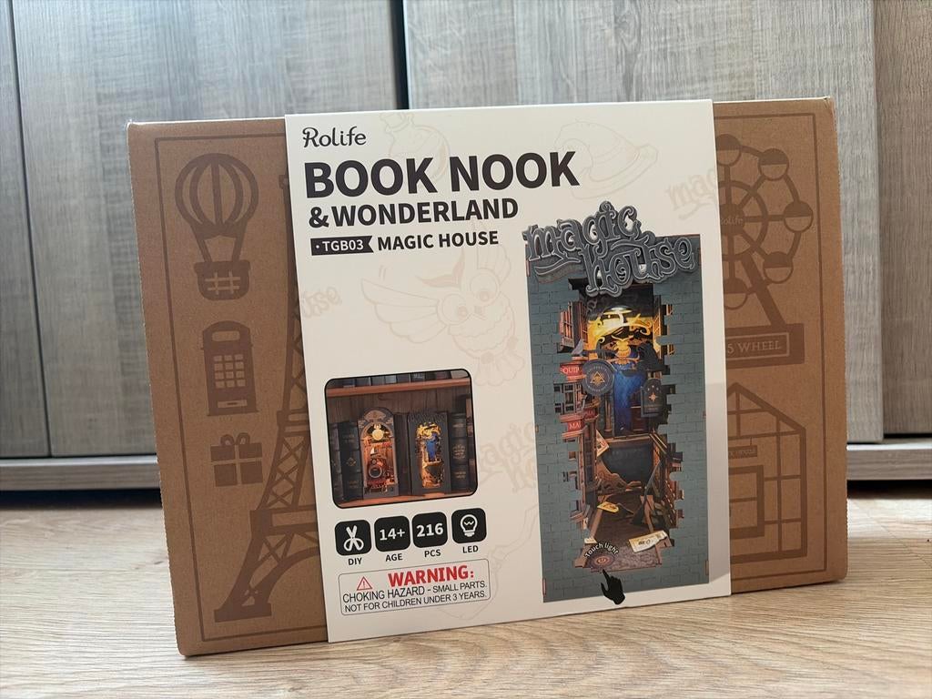 Rolife Book Nook & Wonderland - Magic House TGB03, Verzenden, Nieuw, 1:50 tot 1:144
