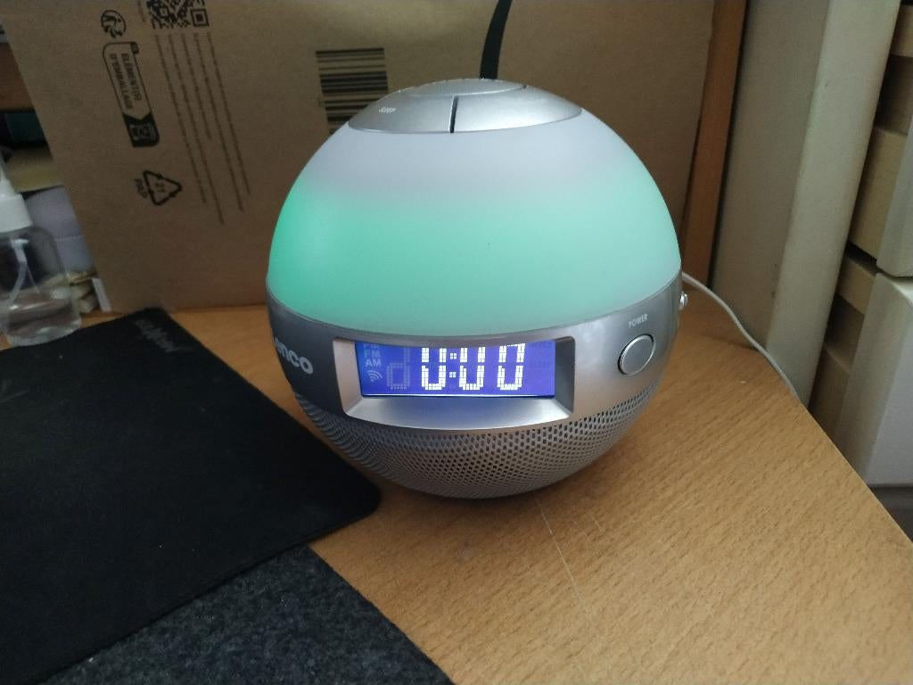 Lenco CRW-1 Wekkerradio met natuurlijke wake up licht, Ophalen of Verzenden, Gebruikt, Digitaal, Wekker of Tafelklok