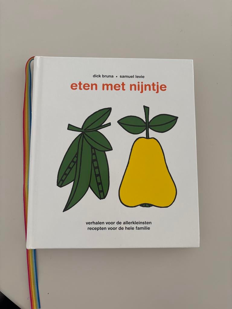 Eten met Nijntje - Verhalen en recepten voor de hele familie, Ophalen, Zo goed als nieuw, 2 tot 3 jaar