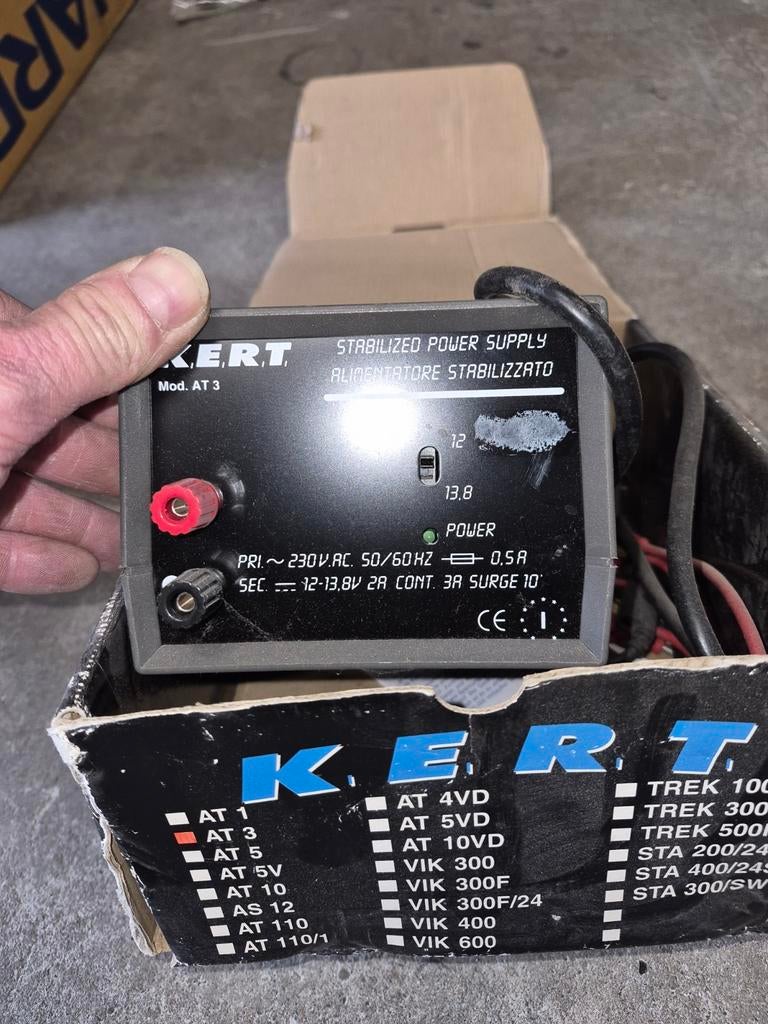 K.E.R.T. Stabilized Power Supply Mod. AT 3 voeding trafo, Hobby en Vrije tijd, Elektronica-componenten, Ophalen of Verzenden