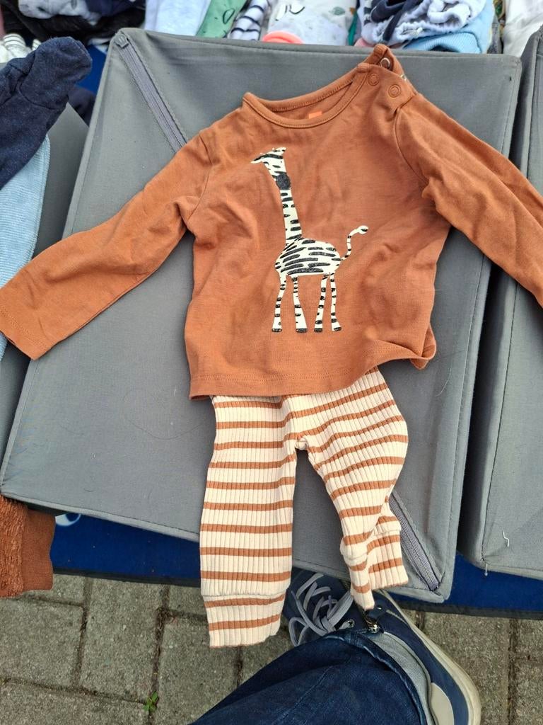 Leuke kledingset maat 56 met giraffe print, Ophalen of Verzenden, Gebruikt, Jongetje of Meisje, Setje