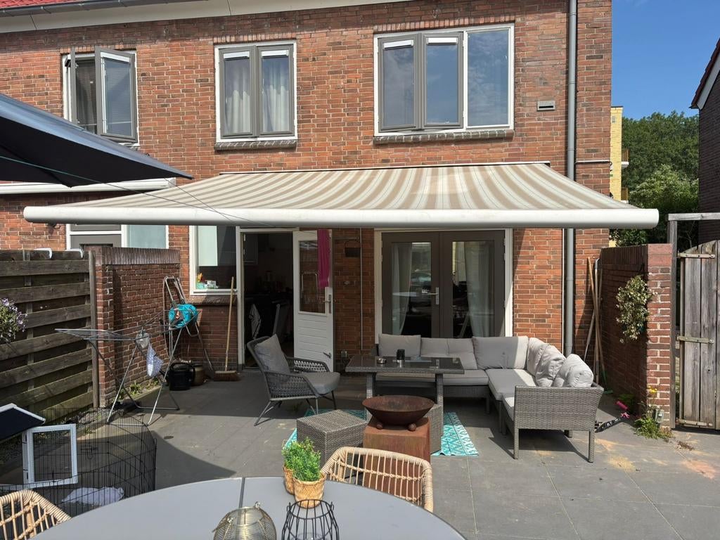 Elektrisch zonnescherm uitvalscherm., Ophalen of Verzenden, Gebruikt, Knikarmscherm, Elektrisch