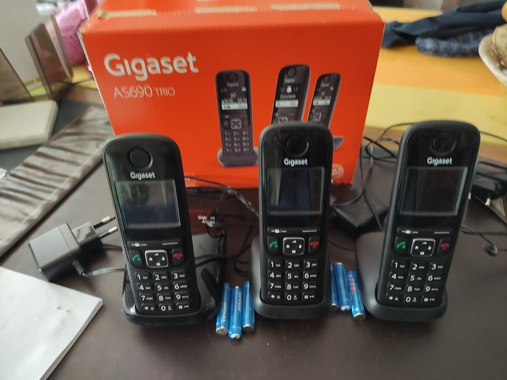 Gigaset AS690 Trio draadloze DECT telefoonset, Ophalen, Gebruikt, 3 handsets, Stralingsarm