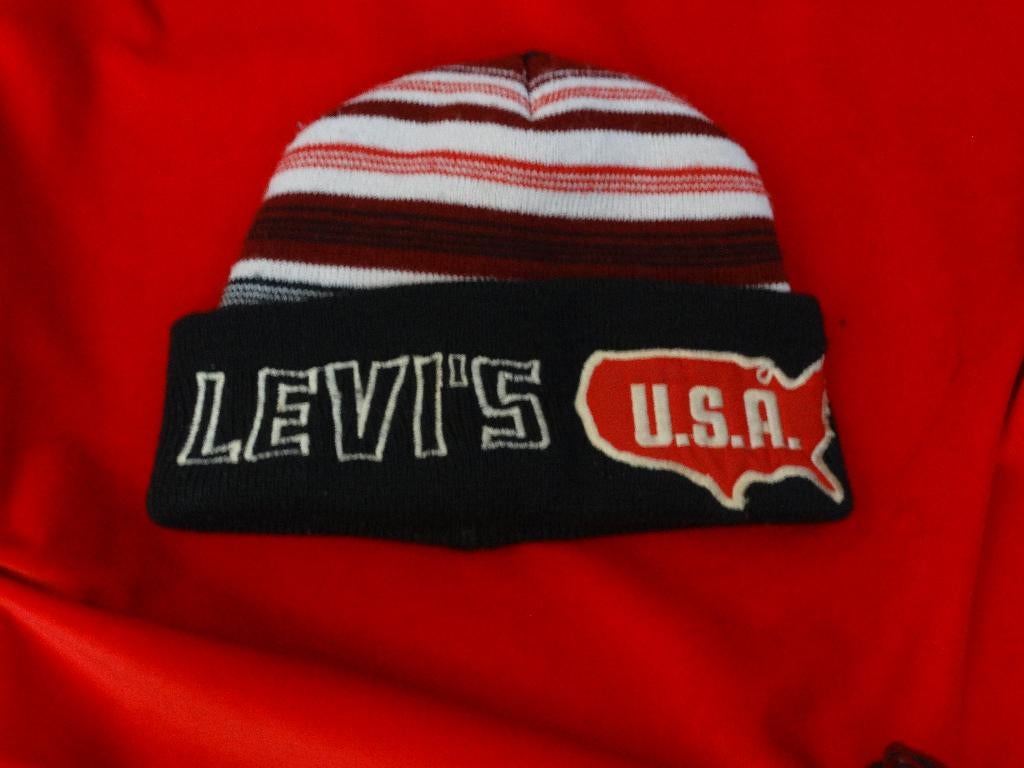 Muts van Livi's USA.All Sizes 100% ,Geborduurd !!Als Nieuw, Ophalen of Verzenden, Zo goed als nieuw, Overige maten, Muts