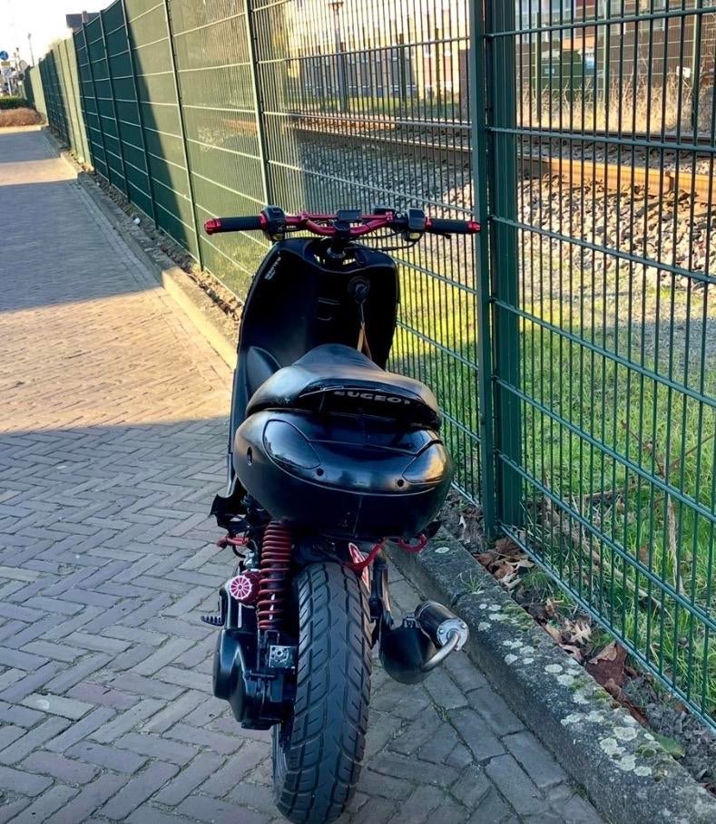 Peugeot Vivacity 50cc 2-takt - Zwart klein project., Fietsen en Brommers, Brommers | Peugeot, Gebruikt, Overige modellen, Ophalen