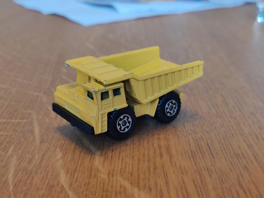 Matchbox Dump Truck GEEL, Ophalen of Verzenden, Zo goed als nieuw, Bus of Vrachtwagen