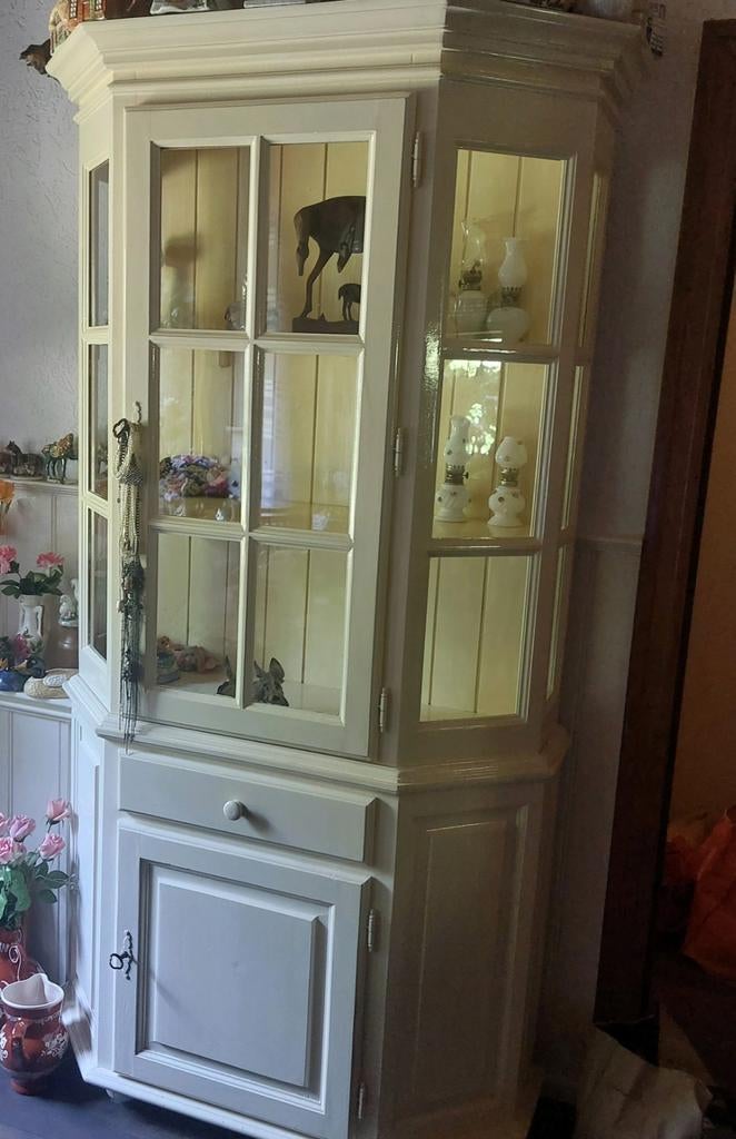 Witte brocante landelijke vitrinekast >> koopje, Huis en Inrichting, Kasten | Vitrinekasten, Zo goed als nieuw, 200 cm of meer