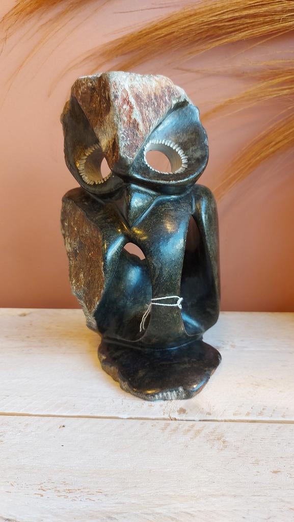 Stenen uil uit Afrika - Uniek handgemaakt beeld, Ophalen of Verzenden, Handgemaakt, 20 - 50 cm, Steen of Keramiek