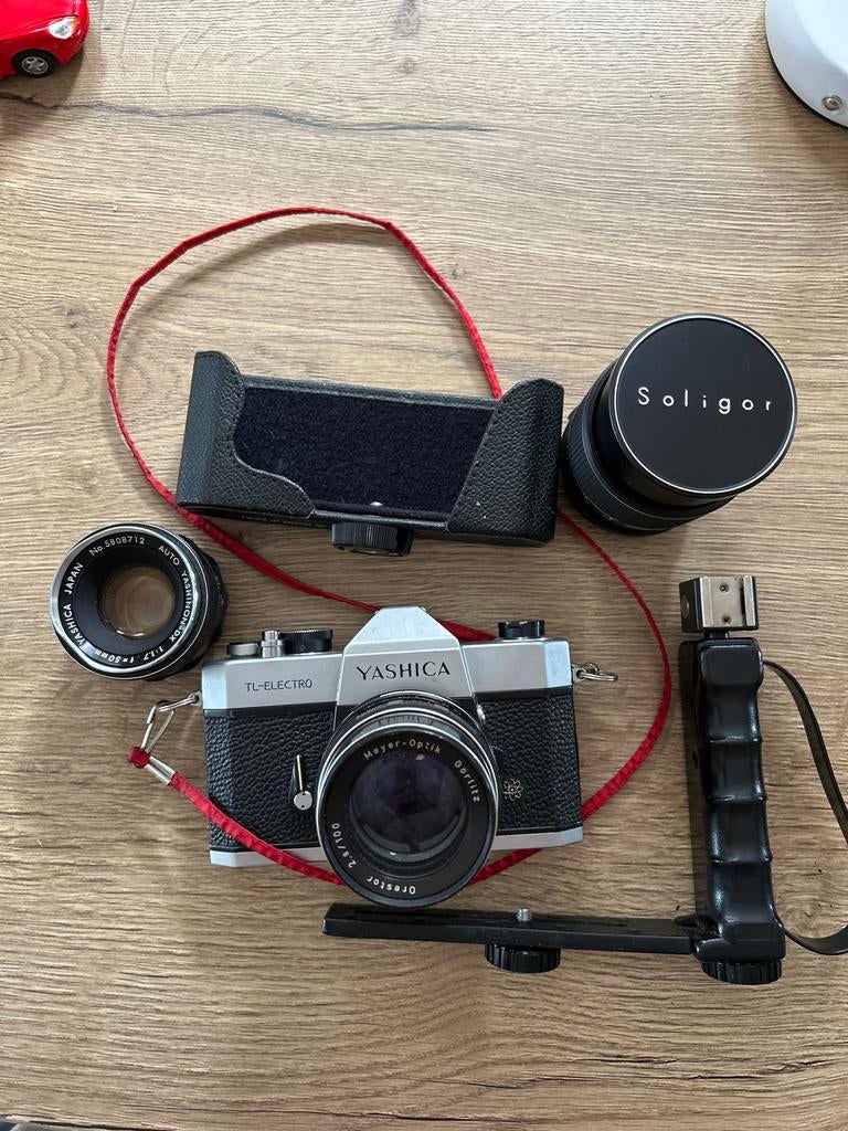 Yashica TL-Electro analoge camera met lenzen, Ophalen, Gebruikt, Spiegelreflex
