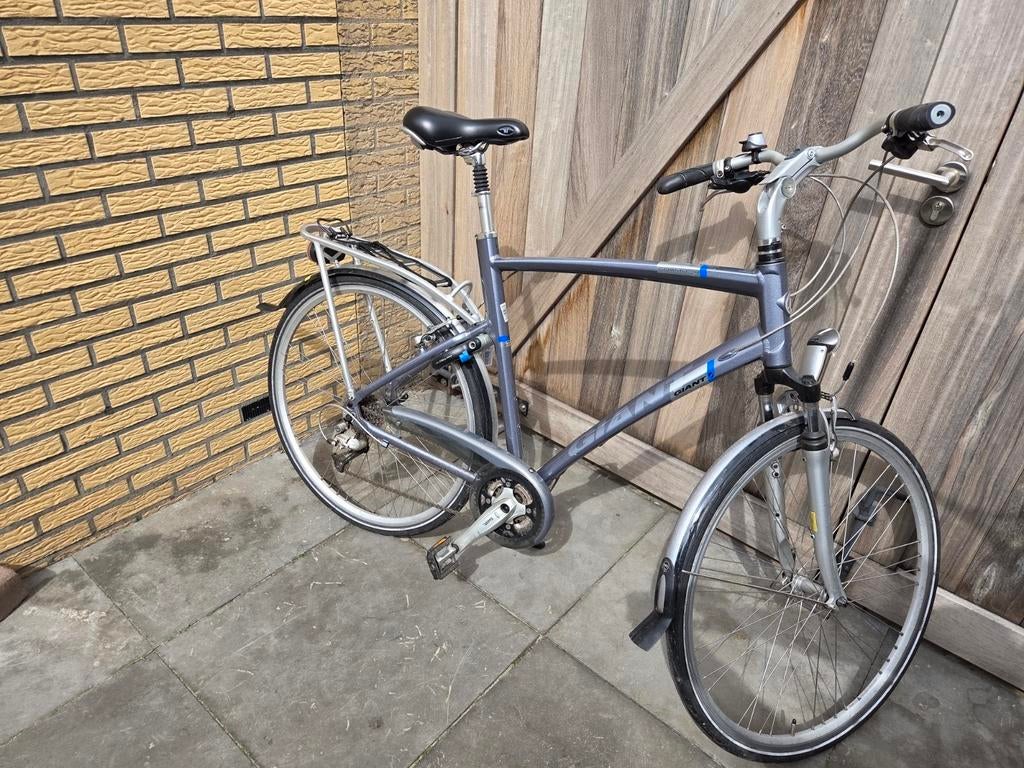 Giant Cosmo RS2 Herenfiets - Comfortabel en Betrouwbaar, Ophalen, 28 inch, Gebruikt, Vering