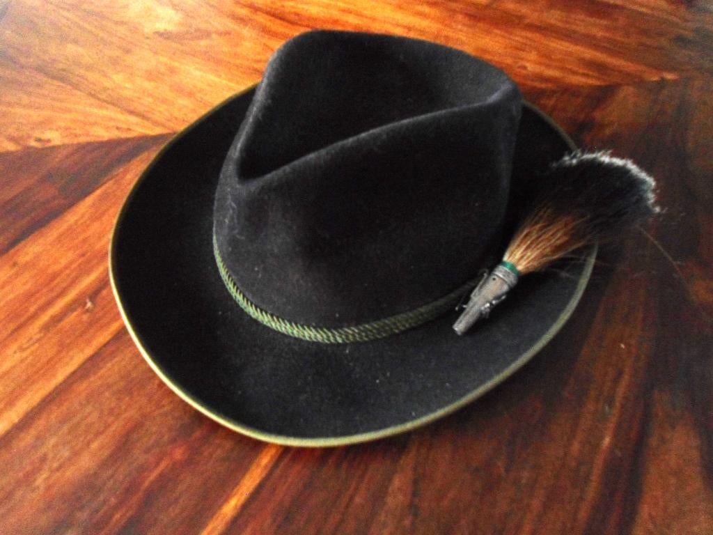 Vilten jagershoed met groen touw en Gamsbart speld, Kleding | Heren, Hoeden en Petten, Ophalen, Zo goed als nieuw, 58 of 59 cm (L, 7¼ of ⅜ inch)