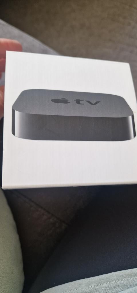 Apple TV met afstandsbediening en stroomkabel, Ophalen of Verzenden, Zo goed als nieuw, HDMI, Zonder harde schijf