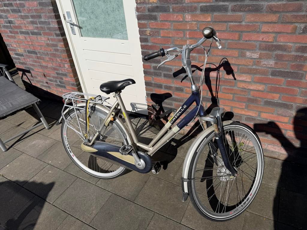 Gazelle damesfiets, oud model, Fietsen en Brommers, Fietsen | Dames | Damesfietsen, Ophalen, Velgrem, Versnellingen, Gazelle