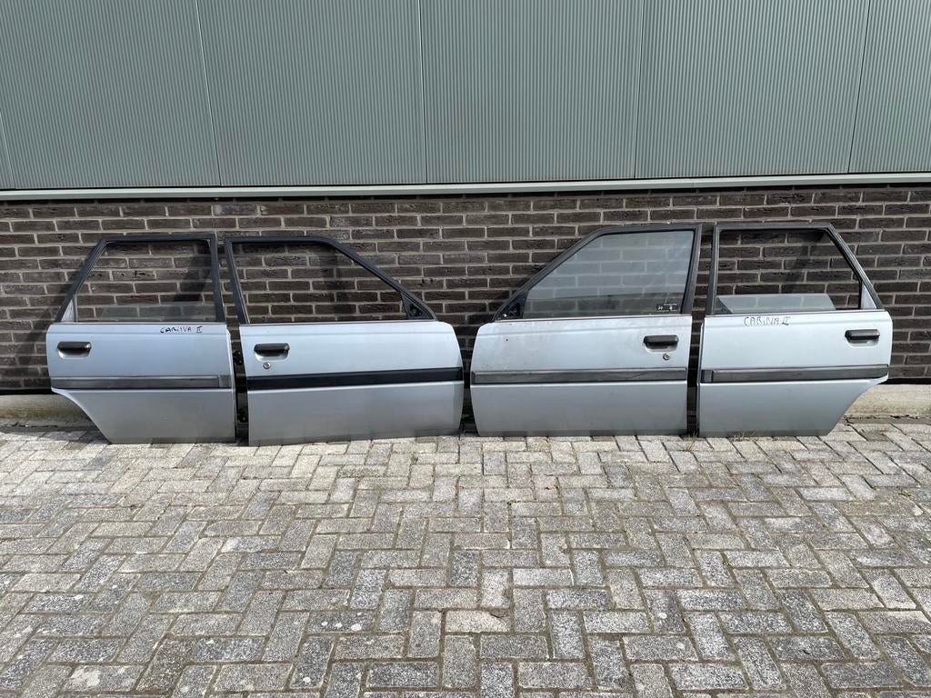 Toyota carina 2 t15 deuren set nette staat, Ophalen, Rechts, Toyota, Deur