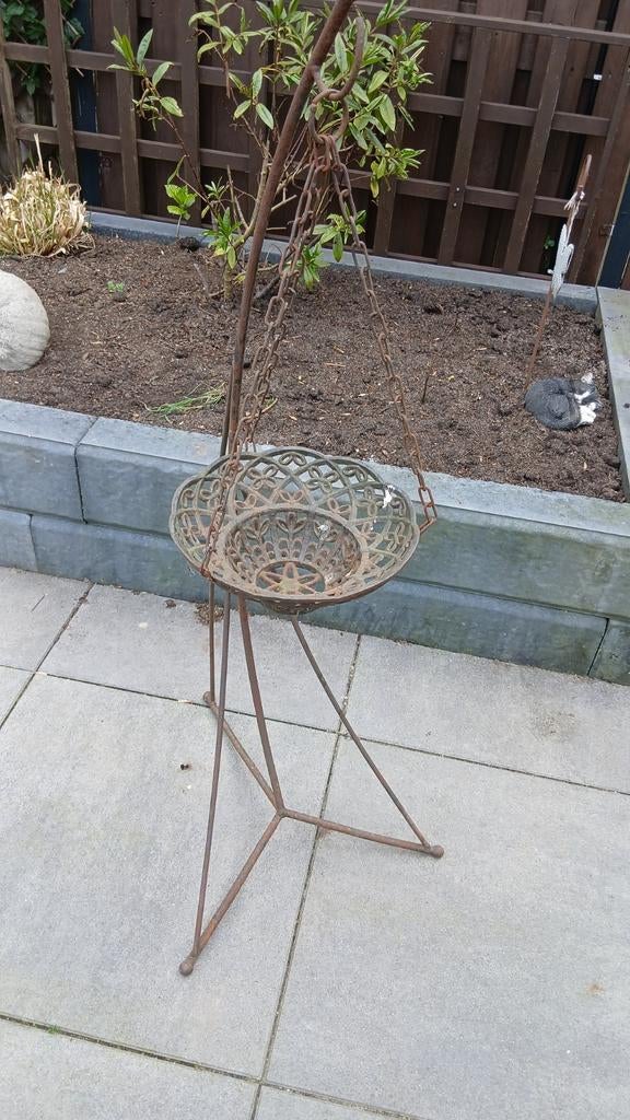 Victoriaans gietijzeren planten hanger, Ophalen, Gebruikt