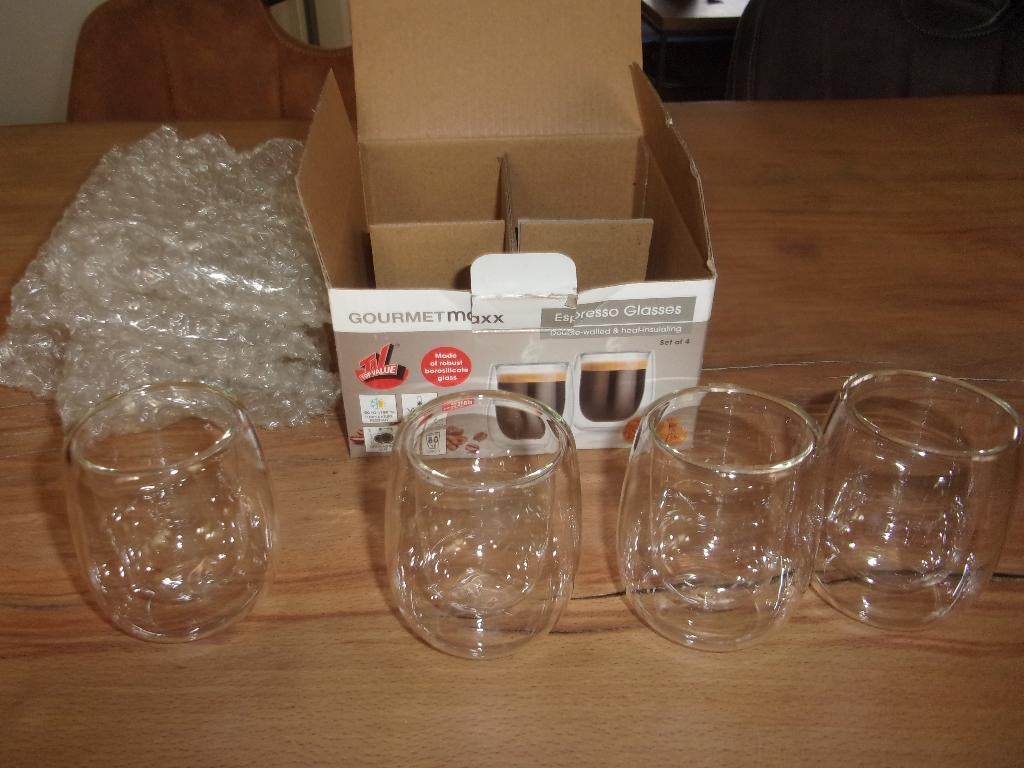 4 Dubbelwandige espresso glazen NIEUW in doos, Nieuw, Ophalen of Verzenden, Glas, Effen