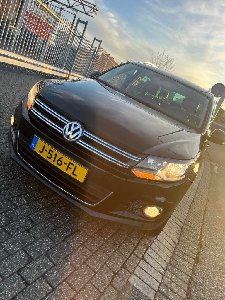 Volkswagen Tiguan 1.4 TSI 90KW sport& style 2015 Zwart, Voorwielaandrijving, 15 km/l, Zwart, 4 cilinders