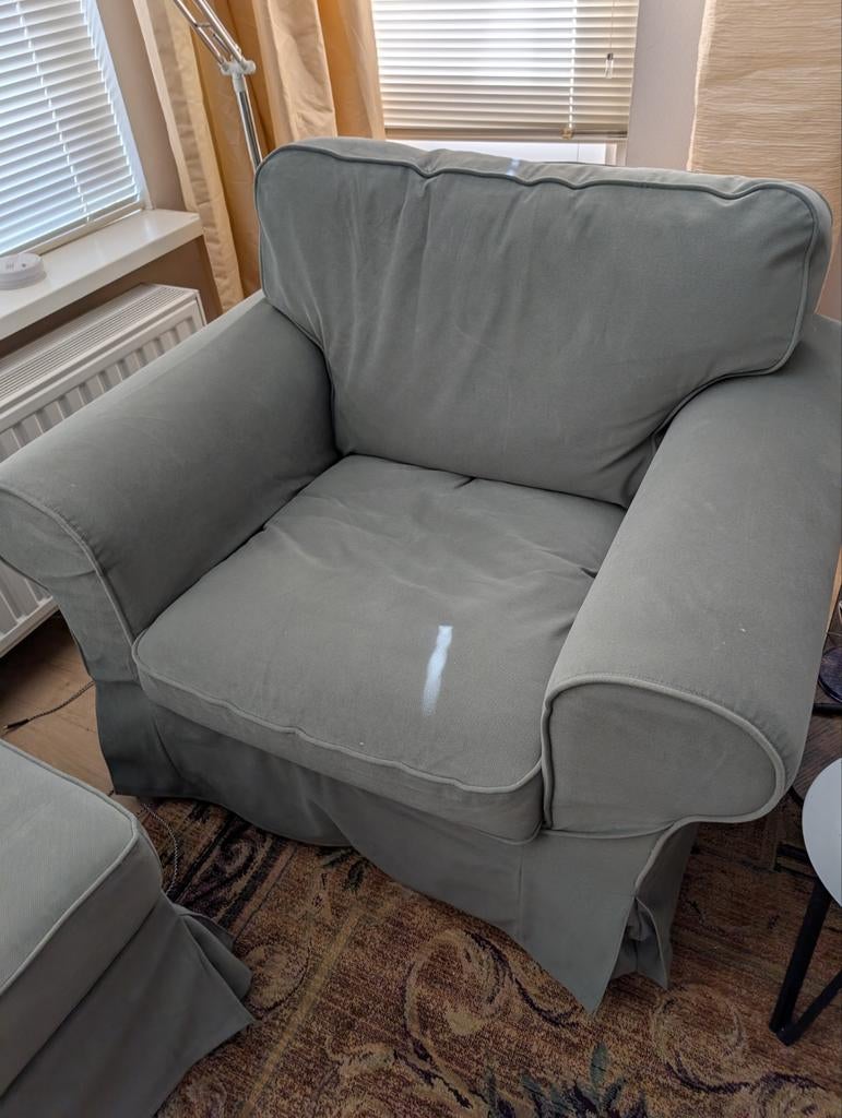 IKEA HOEZEN Ektorp fauteuil en hocker Hakebo grijsgroen, Ophalen, Zo goed als nieuw, Rechthoekig, 75 tot 100 cm