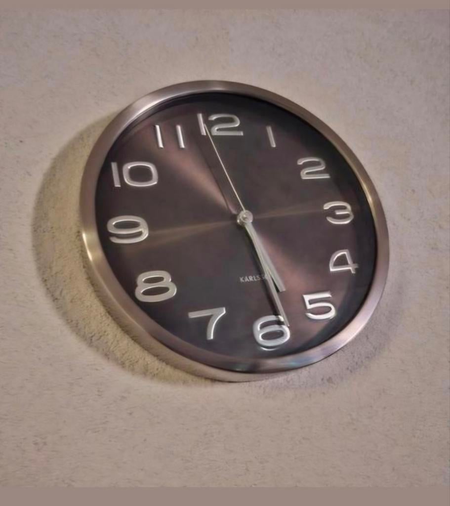 Karlsson wandklok, 29 cm, Ophalen of Verzenden, Zo goed als nieuw, Analoog, Wandklok