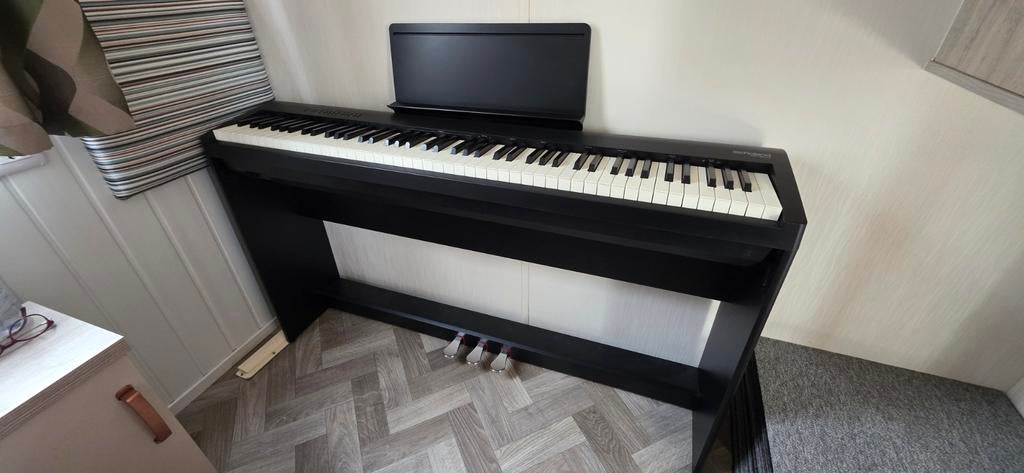 Roland FP30x digitale piano + extra's, Muziek en Instrumenten, Ophalen, Zwart, Digitaal, Zo goed als nieuw