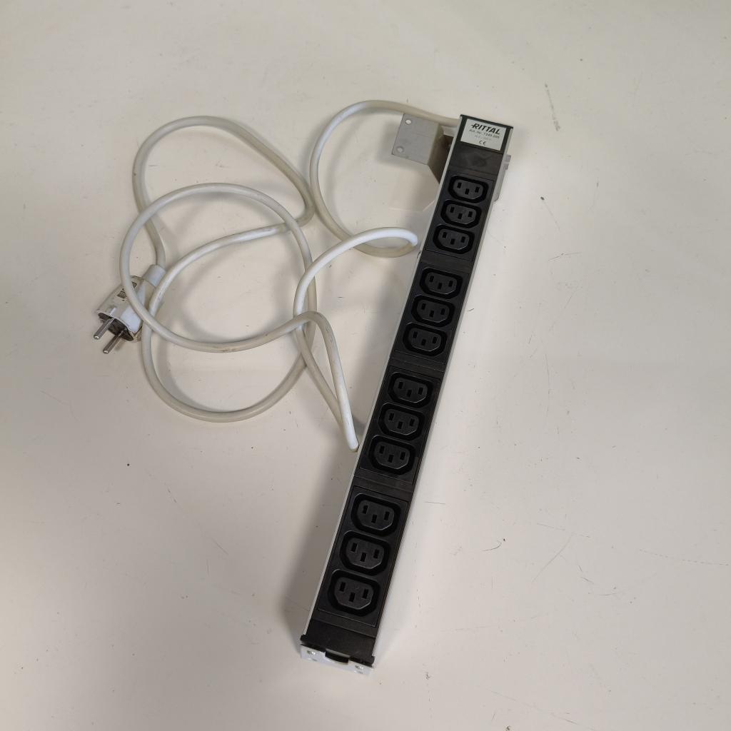 Rittal 7240-200  12 voudige contactdoos 10 A 250 v, Doe-het-zelf en Verbouw, Elektra en Kabels, Gebruikt