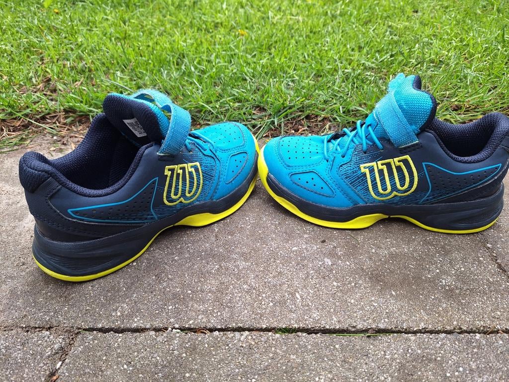 Tennisschoenen maat 29, Sport en Fitness, Tennis, Ophalen of Verzenden, Zo goed als nieuw, Schoenen, Wilson