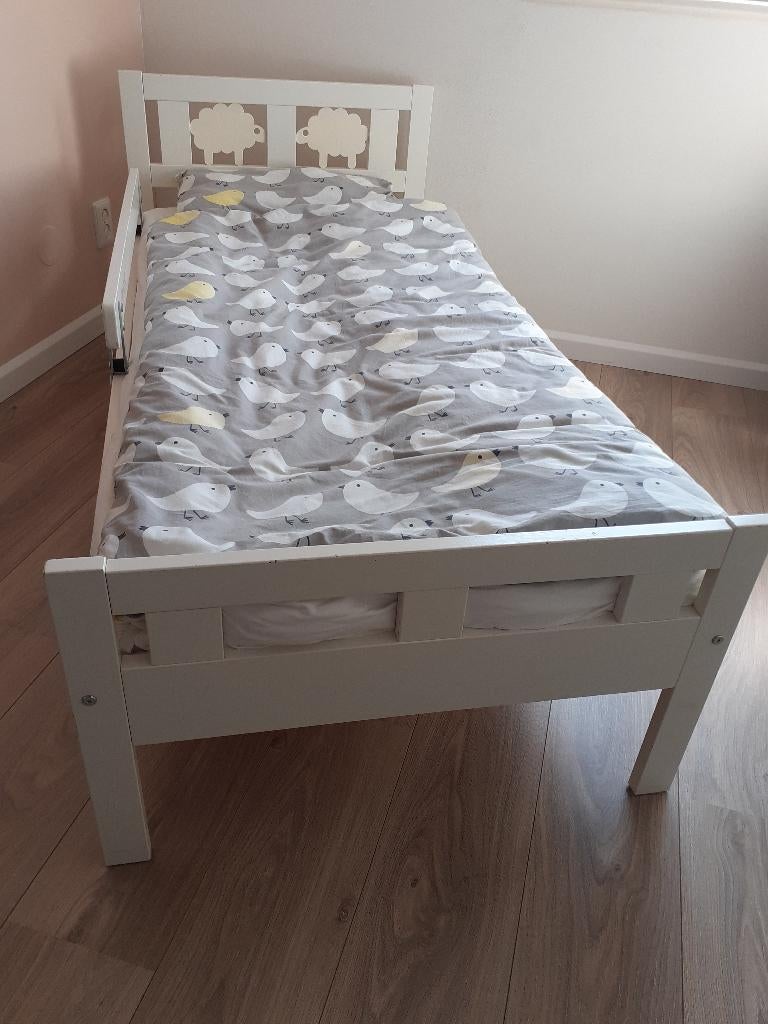 Kleuterbed met toebehoren, Kinderen en Baby's, Kinderkamer | Bedden, Gebruikt, 70 tot 85 cm, 160 tot 180 cm, Ophalen