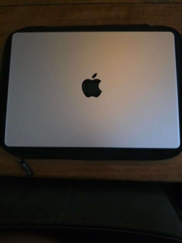 Topper! MacBook Pro 14" M1 Pro, 16GB RAM, 512GB SSD - Zilver, Computers en Software, Apple Macbooks, MacBook Pro, Qwerty, Overige groottes