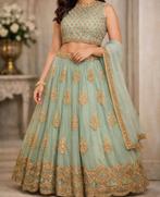 Prachtige groene jurk met gouden details, Maat 38/40 (M), Ophalen of Verzenden, Onbekend, Zo goed als nieuw