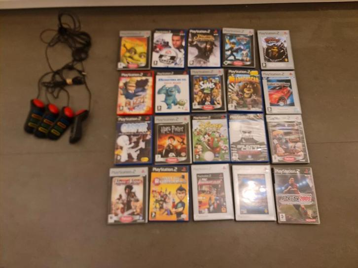 PlayStation 2 Bundel: 20 Spellen & Buzz Controllers, Spelcomputers en Games, Games | Sony PlayStation 2, Gebruikt, 3 spelers of meer