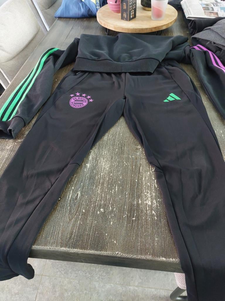 Fc Bayern  München pak, Kleding | Heren, Overige Herenkleding, Ophalen of Verzenden, Zo goed als nieuw