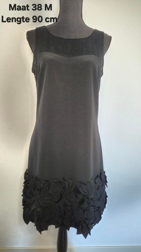 Zwarte jurk van Steps
By Addy van den krommenacker
Maat 38 M, Kleding | Dames, Ophalen of Verzenden, Zo goed als nieuw, Maat 38/40 (M)