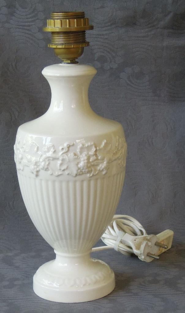 Nr RR147: 1 Wedgwood Edme lampenvoet, Overige typen, Ophalen of Verzenden, Zo goed als nieuw, Wedgwood.