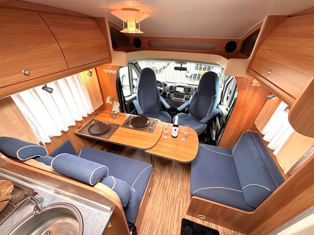 Bürstner Marano 640 T FRANSBED + RONDZIT 6.79M BEARLOCK, Caravans en Kamperen, Campers, Koelkast, Bedrijf, Tot en met 3, Bürstner