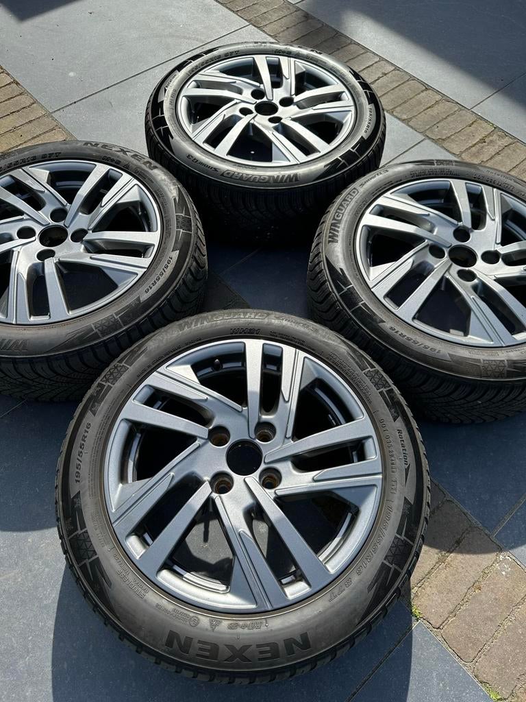 Peugeot 208 originele velgen 16 inch 196/55/16, Auto-onderdelen, Banden en Velgen, Ophalen, Gebruikt, 16 inch, Banden en Velgen