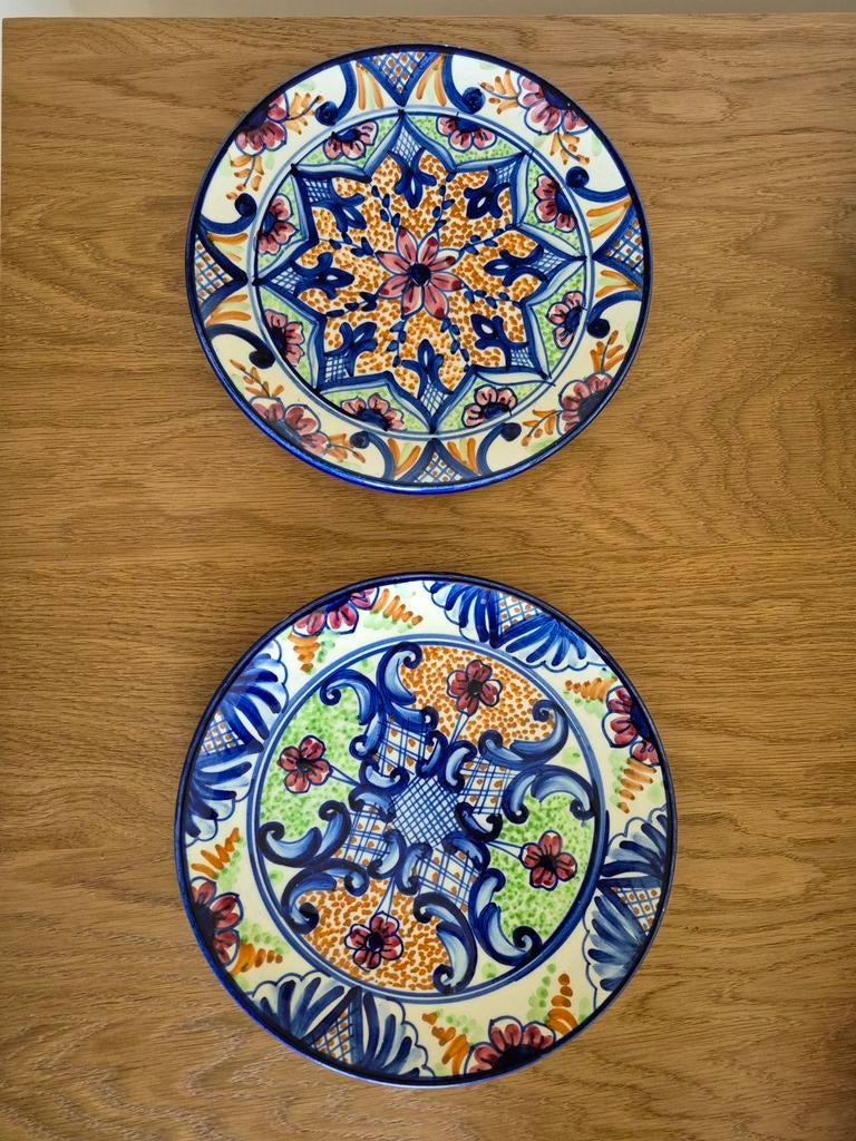 Twee handbeschilderde Spaanse decoratieve borden, Ophalen of Verzenden