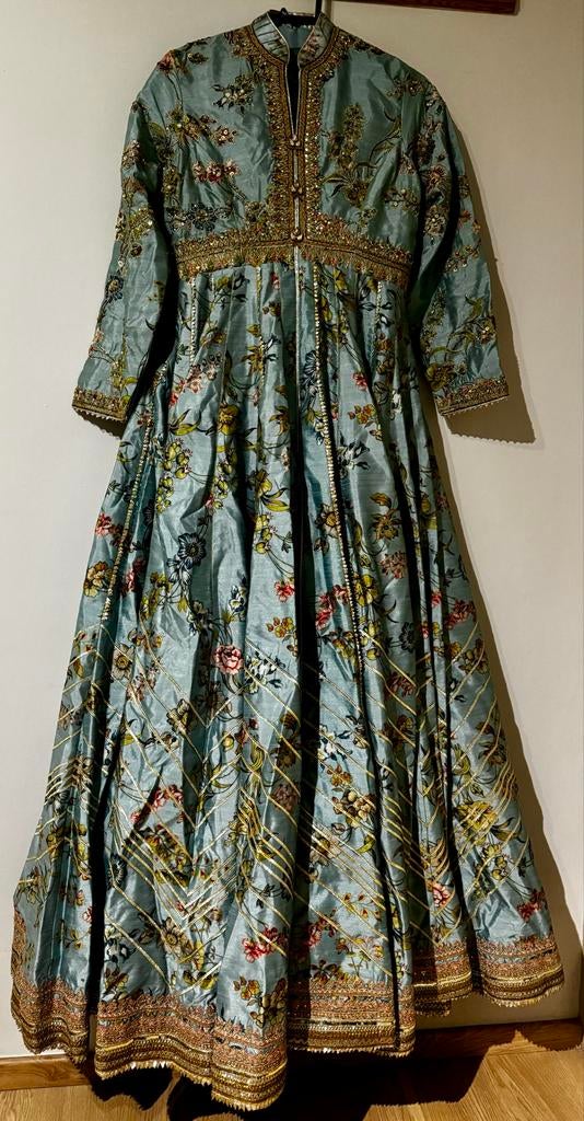 Exclusieve Jurk van Mohsin Naveed Ranjha (MNR), Kleding | Dames, Jurken, Maat 38/40 (M), Blauw, Ophalen of Verzenden, Zo goed als nieuw