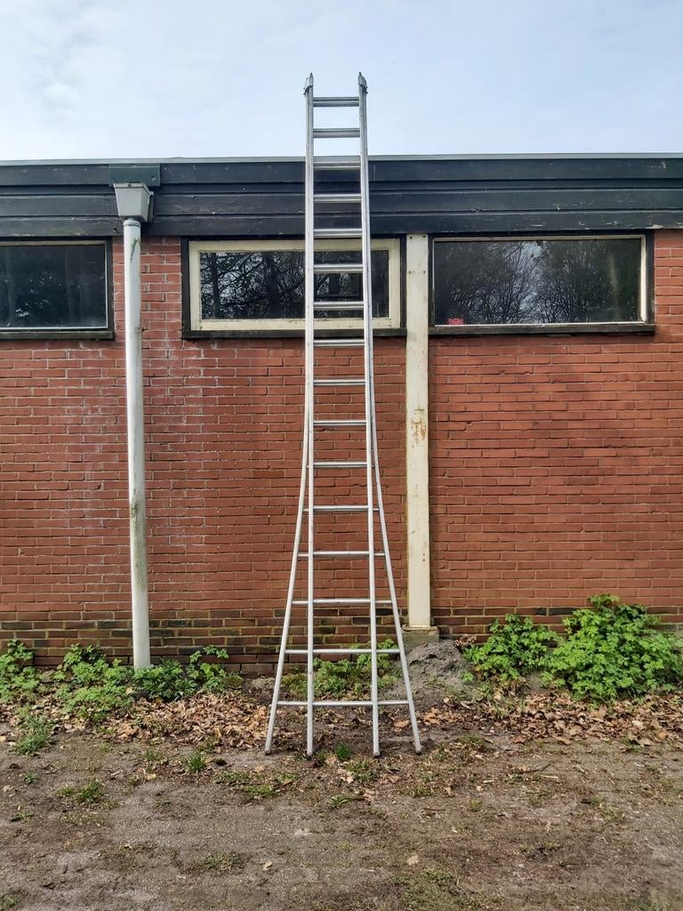 Ladder: Centrum, 2x14, opsteek, stabilisatiebalk, zgan, Ophalen of Verzenden, Zo goed als nieuw, Ladder, Nb