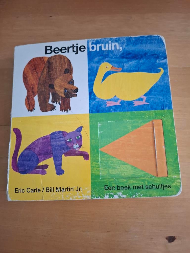 Beertje bruin, wat zie jij daar? - Eric Carle, Boeken, Gelezen, Ophalen of Verzenden, 2 tot 3 jaar, Uitklap-, Voel- of Ontdekboek