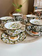 Royal Albert Provinciale Flowers theekopjes en schotels, Huis en Inrichting, Keuken | Servies, Ophalen of Verzenden, Zo goed als nieuw