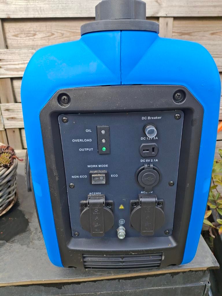 Borg inverter aggregaat 2000 watt, Doe-het-zelf en Verbouw, Aggregaten, Ophalen of Verzenden, Zo goed als nieuw, Minder dan 5 kVA