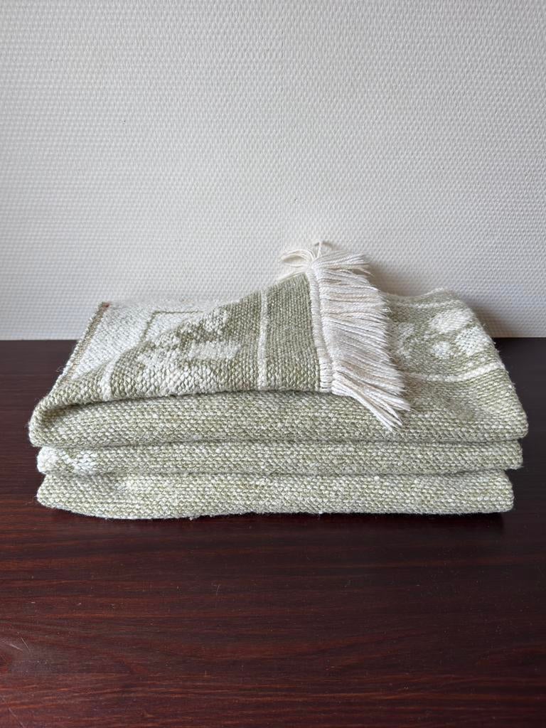 Vintage Pastel Groen Katoenen Dekentje met Franjes, Bloemen, Huis en Inrichting, Ophalen of Verzenden, Zo goed als nieuw