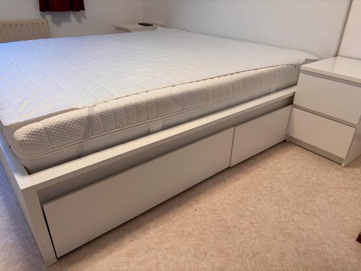 Ikea Malm Bedframe met 4 opberglades, Huis en Inrichting, Slaapkamer | Bedden, Zo goed als nieuw, Tweepersoons, 180 cm, 200 cm